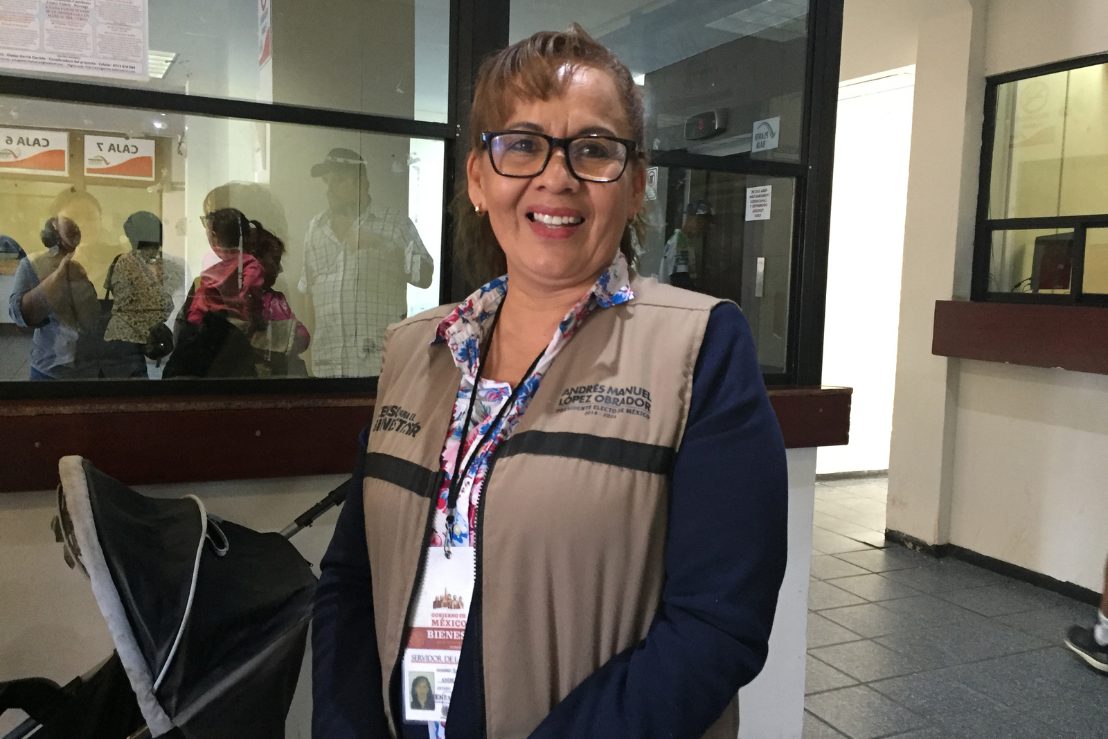 Sandra Andrade es parte del “ejército” de servidores de la Nación que ha recorrido casa por casa en busca de posible beneficiarios. (EL SIGLO DE TORREÓN)