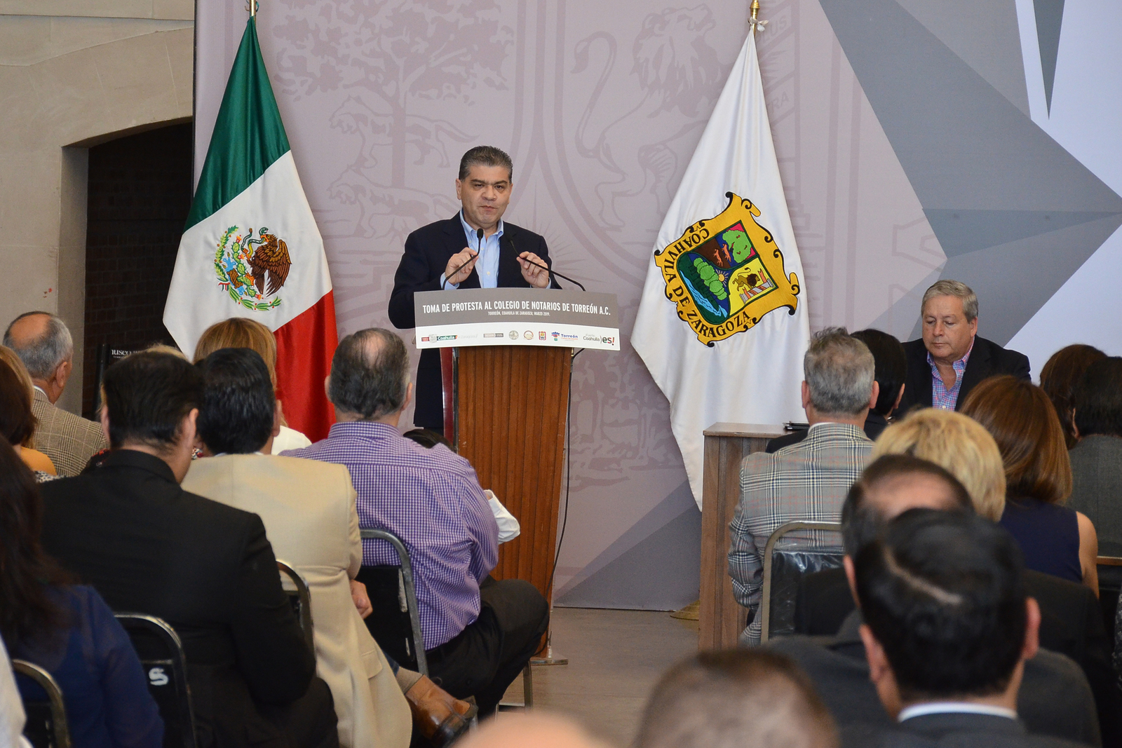 El gobernador de Coahuila, Miguel Ángel Riquelme Solís, anunció que se pretende impedir el lavado de dinero en la entidad con esta unidad de inteligencia. (FERNANDO COMPEÁN)