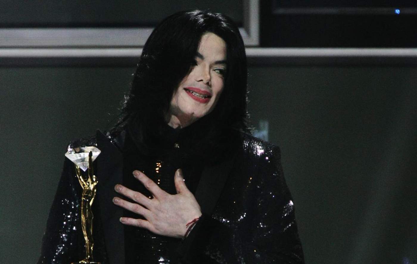 Museos mantienen exhibiciones de Michael Jackson