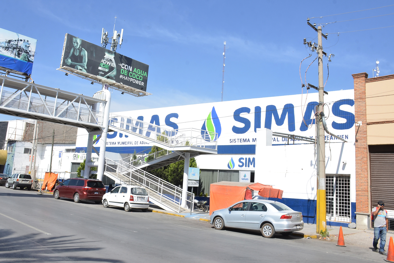 El conflicto entre Simas y la CFE se desató luego de que arreciaron los cortes de energía eléctrica. (FERNANDO COMPEÁN)