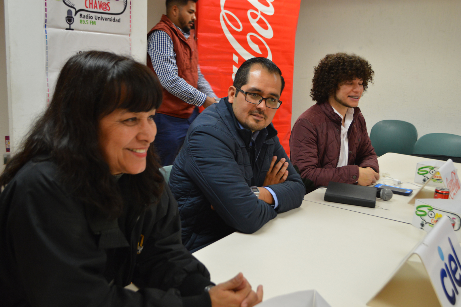 Buscan dar apoyo a la salud y economía de los estudiantes de universidad y bachillerato en el sector Centro de Torreón, presentaron la tarjeta 'Junior Card'. (ROBERTO ITURRIAGA)