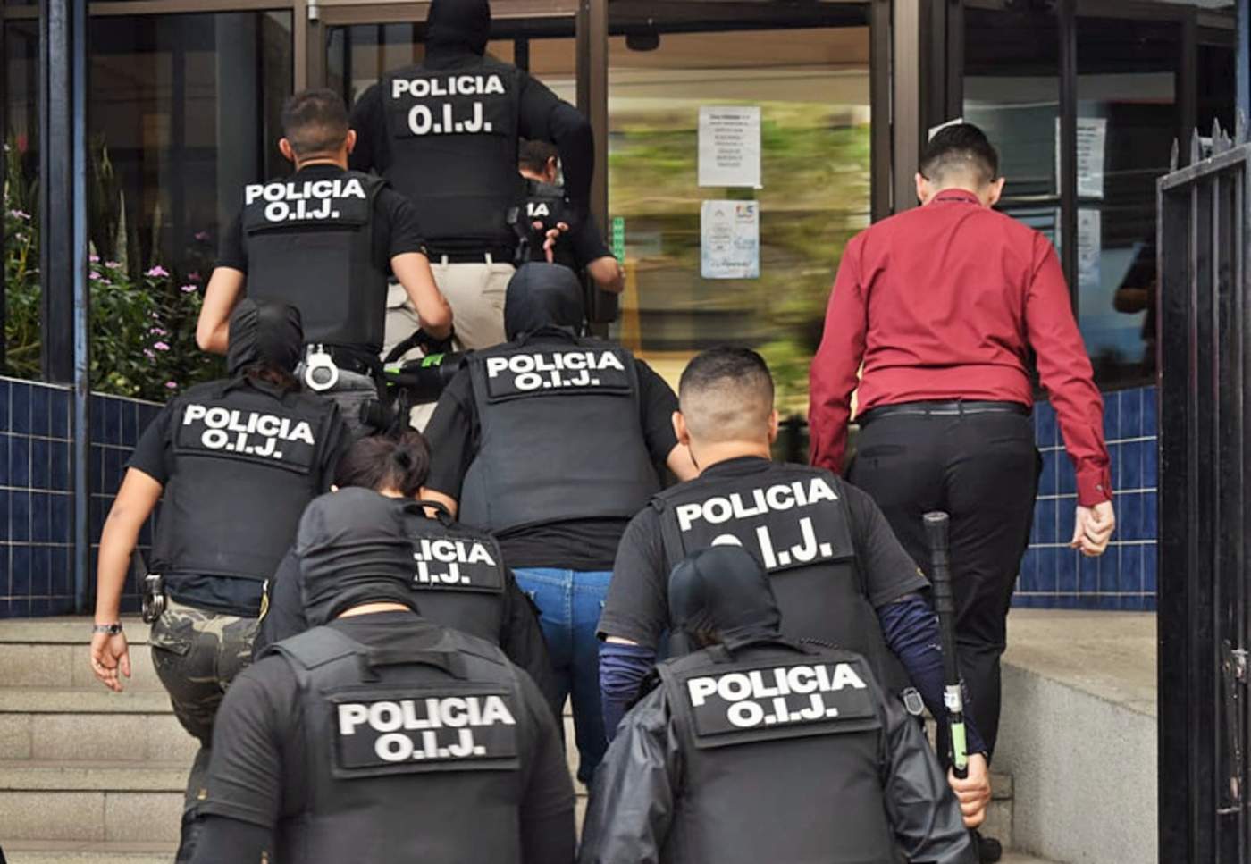 La fiscalía informó que las autoridades buscan datos sobre Mauricio Víquez, a quien se le acusa de haber cometido abusos sexuales a menores. (ESPECIAL)