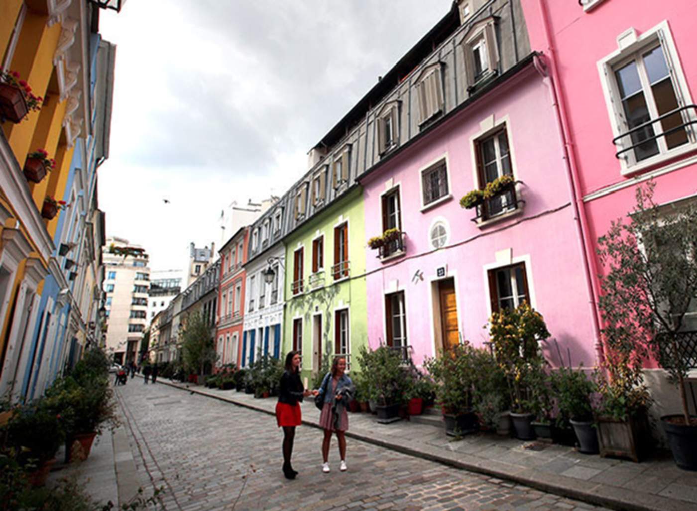 Vecinos en París quieren cercar su calle para evitar a los turistas