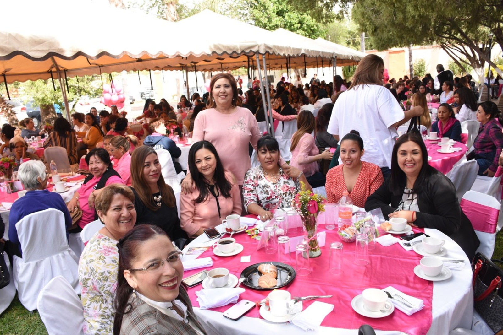 La alcaldesa de Lerdo, María Luisa González Achem, encabezó la conmemoración del Día Internacional de la Mujer.
