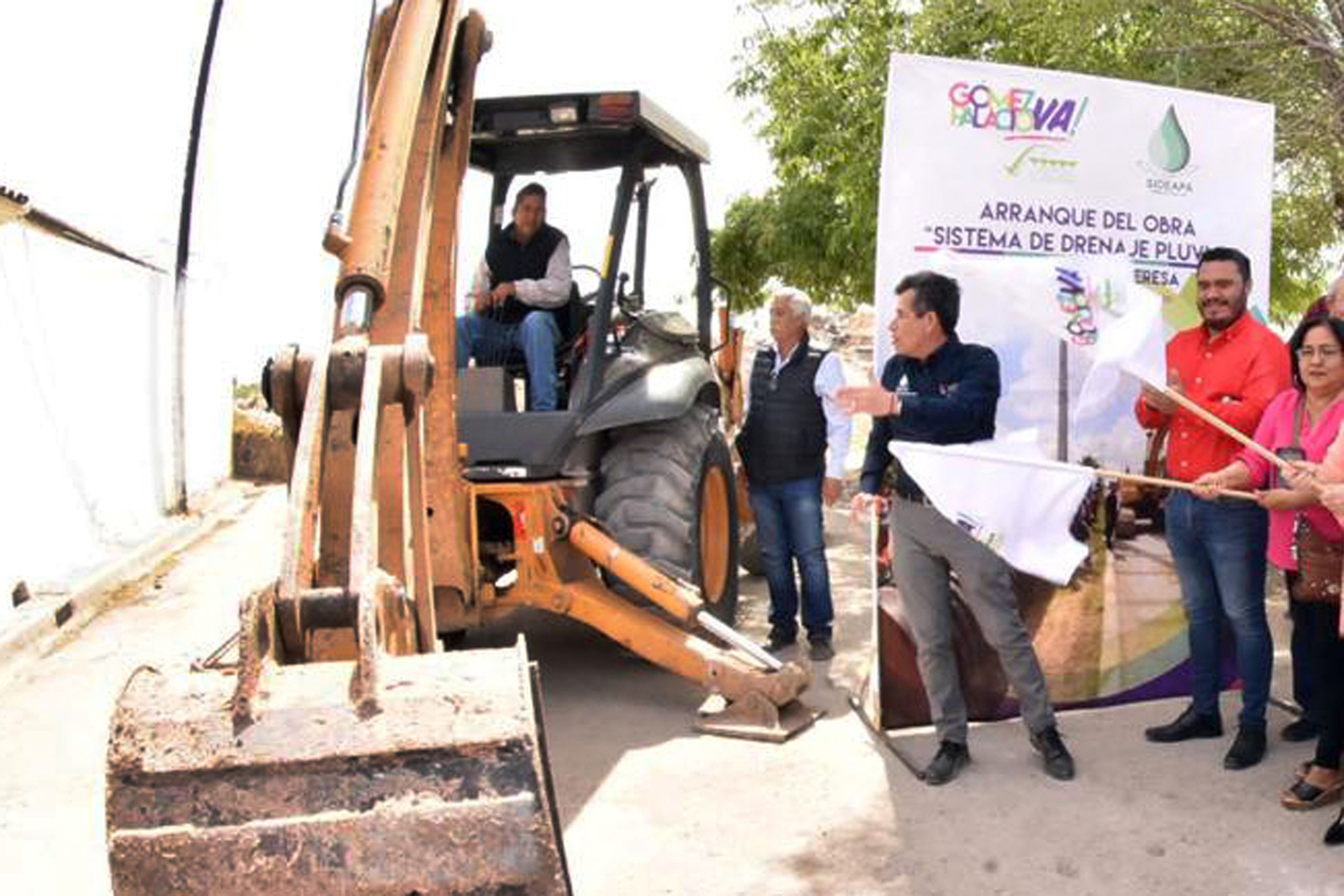 Se dio el arranque a la construcción de un sistema pluvial en el fraccionamiento Santa Teresa, donde se invertirán más de 2.1 millones de pesos por parte del Sideapa.