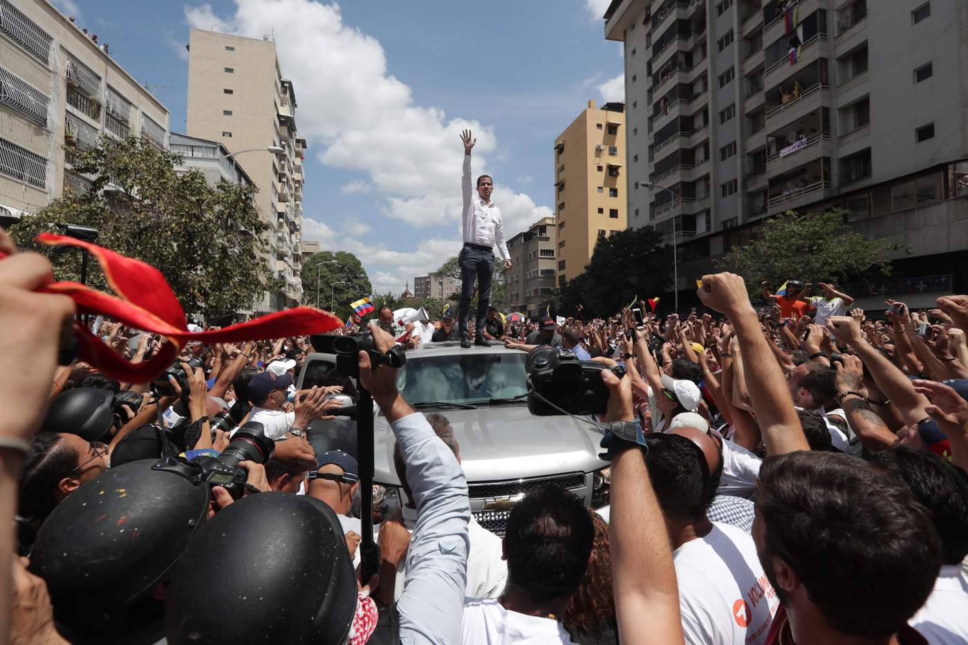 El opositor lideró una concentración que congregó a miles de personas en el oeste de Caracas. (EFE) 