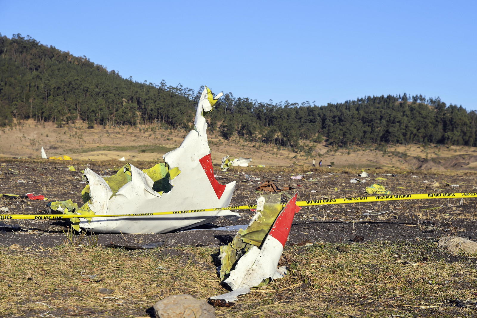 El aparato se estrelló cerca del poblado de Tulu Fara, en las afueras de la ciudad de Bishoftu, Etiopía. (EFE)