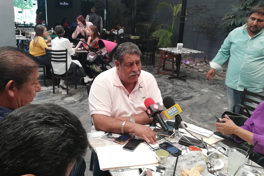 El alcalde de Tlahualilo, Sergio Nevárez Nava, quien busca reelegirse, dijo que ya se pidió al PAN reponer la elección interna; afirma que no aceptará que el candidato sea por designación. (EL SIGLO DE TORREÓN)
