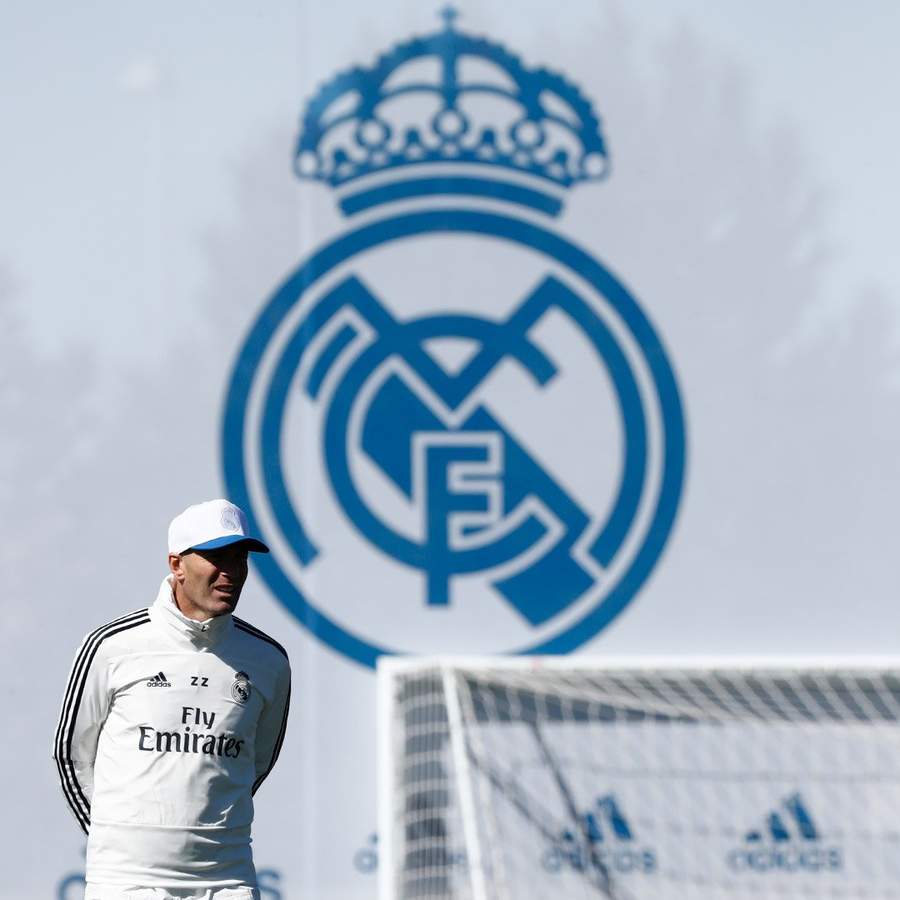 Zidane dirige su primer entrenamiento con Real Madrid