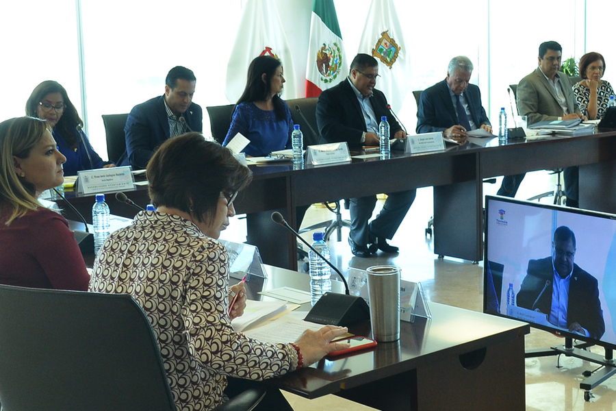 Fue durante la séptima sesión ordinaria del Cabildo de Torreón que se abordó el apoyo transitorio de 20 millones de pesos que erogó el Ayuntamiento al Simas para abonarlos a la CFE. (FERNANDO COMPEÁN)