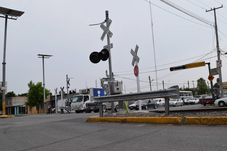 El gobernador de Durango, José Aispuro Torres dijo que 'cuando menos' busca que se autoricen 200 de 400 millones de pesos de fondos metropolitanos, para construir un puente sobre las vías. (EL SIGLO DE TORREÓN)