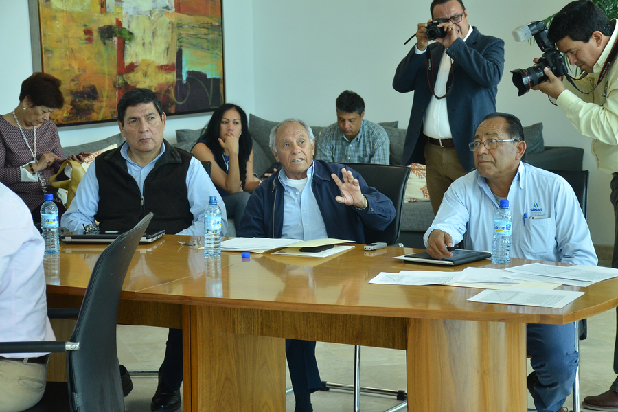 Juan José Gómez Hernández, gerente general del Simas Torreón, presentó ayer el programa de mantenimiento de bombas de agua. (FERNANDO COMPEÁN)