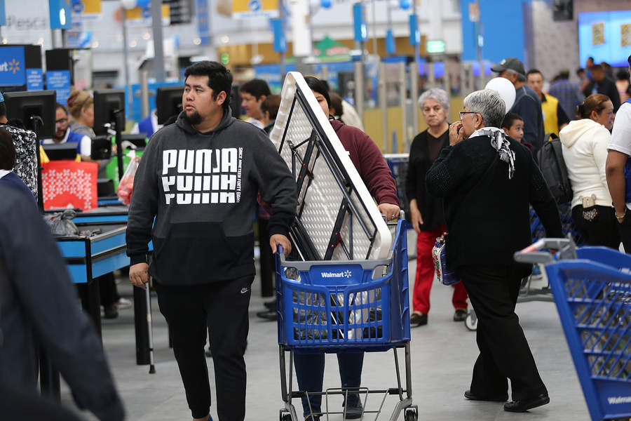 La empresa Walmart y la Asociación Nacional de Trabajadores del Comercio y Oficinas Particulares Adherida acordaron un aumento salarial directo de 5.5%, así como un bono anual. (ARCHIVO)