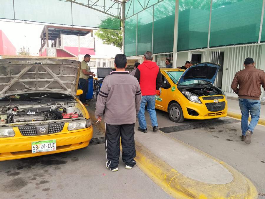 Reconocen fallas en verificación vehicular en Torreón
