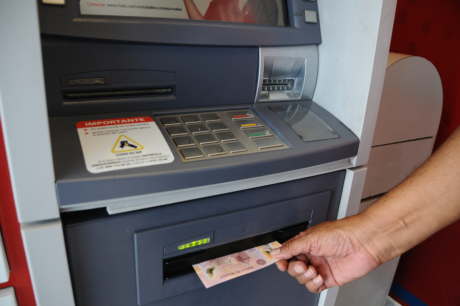 La Condusef recomendó que antes de realizar algún depósito o pago por algún servicio bancario es importante verificar la cuenta en la que se llevará a cabo la operación, así como la cantidad.