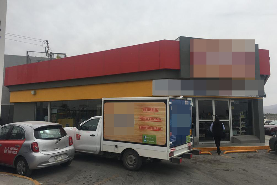 El asalto ocurrió en una tienda de conveniencia ubicada frente a la colonia Satélite de la ciudad de Torreón. (EL SIGLO DE TORREÓN)