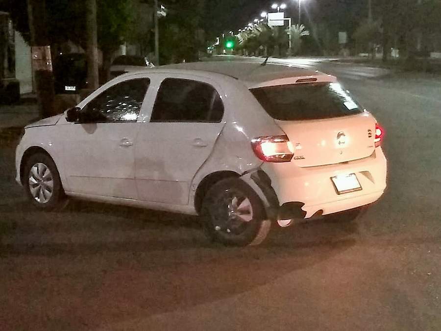 Abandona su vehículo tras causar accidente en Torreón