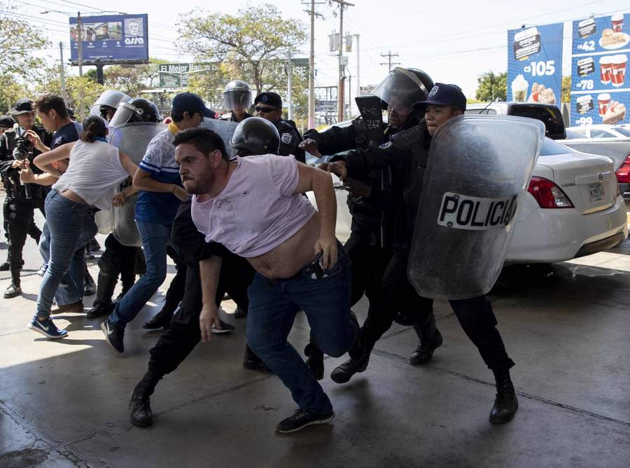 'Gobierno de Estados Unidos manifiesta su preocupación por informes de violencia policial ejercida hoy contra manifestantes', informó la embajada estadounidense en Nicaragua, en un mensaje público. (EFE)