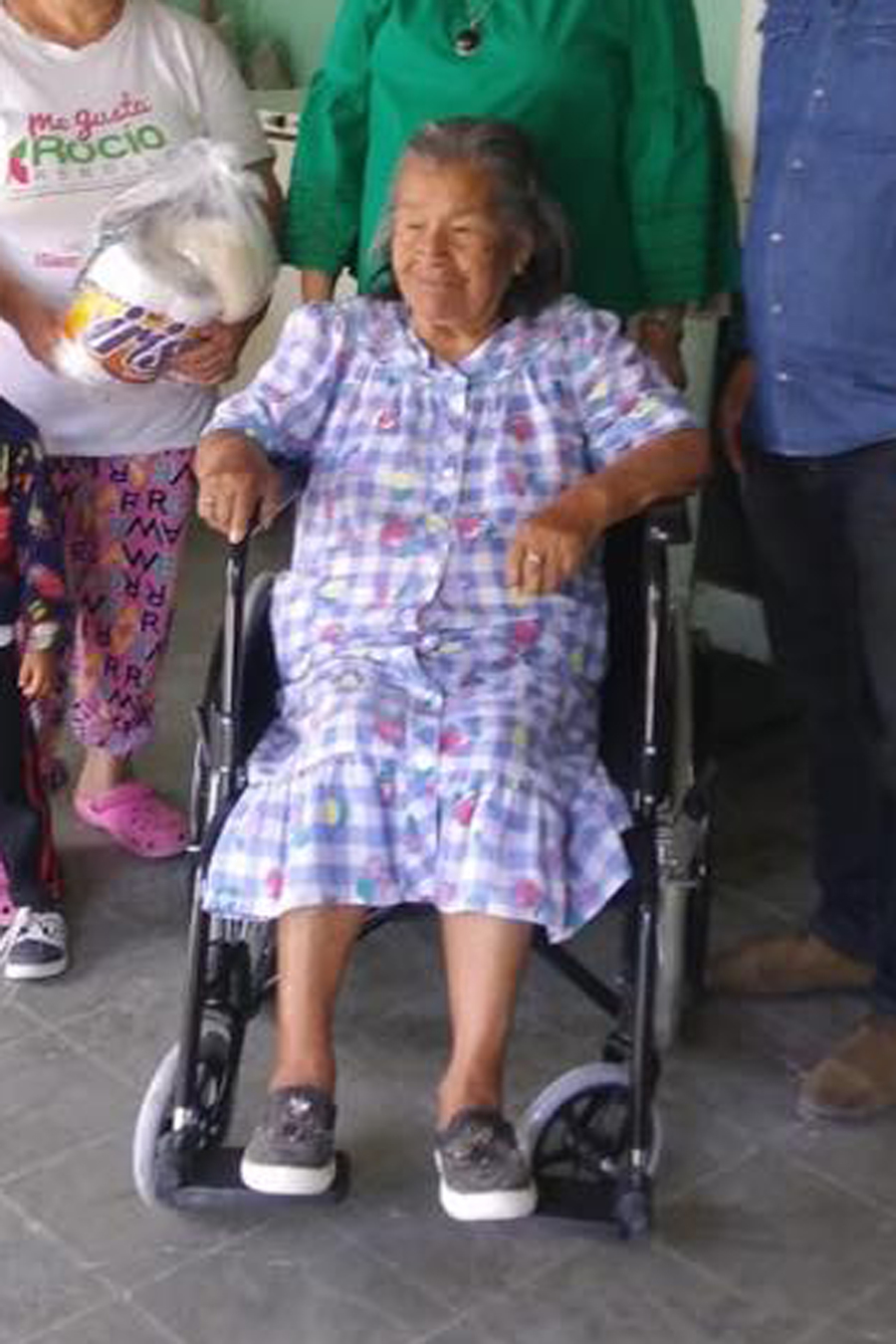 Ayuntamiento de Lerdo entrega sillas de ruedas