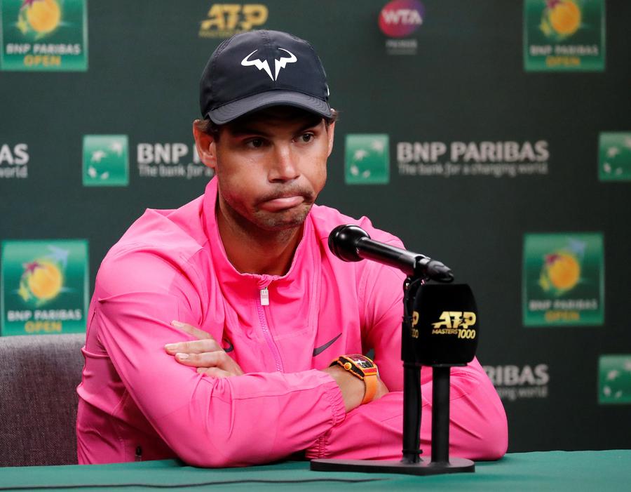 El tenista español Rafael Nadal anuncia en rueda de prensa que causa baja en el torneo de Indian Wells.