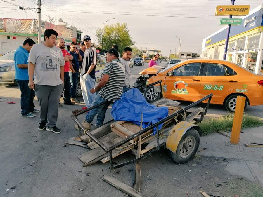 Chocan tres vehículos en Torreón