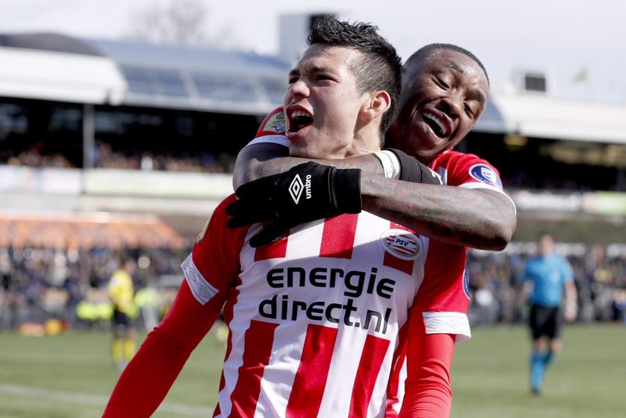 Anota 'Chucky' el gol del triunfo del PSV ante el Venlo