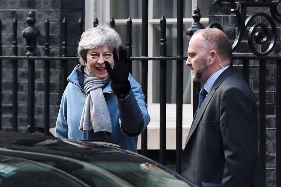 La primera ministra de Gran Bretaña, Theresa May, advirtió que sería 'un potente símbolo del fracaso político colectivo del Parlamento' que el Brexit se demore tanto que el país tenga que participar en las elecciones europeas de mayo.