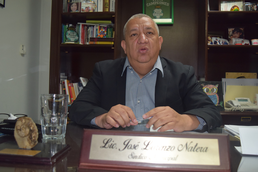 José Lorenzo Natera, síndico municipal dijo que ya quedó en el pasado la idea de que la CFE era excluida de pagar servicios. (EL SIGLO DE TORREÓN)