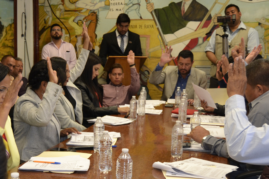 Marco Beltrán propuso el nuevo organigrama del Ayuntamiento de Matamoros. La propuesta fue votada y autorizada en Cabildo. (EL SIGLO DE TORREÓN/EDITH GONZÁLEZ)