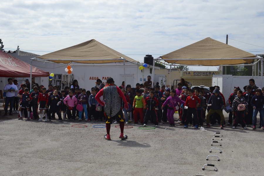Inician en Simas de San Pedro con una serie de actividades con motivo de la celebración del Día Mundial del Agua, en la cual los niños de varias escuelas se convirtieron en guardianes del agua. (EL SIGLO DE TORREÓN/CLAUDIA LANDEROS)