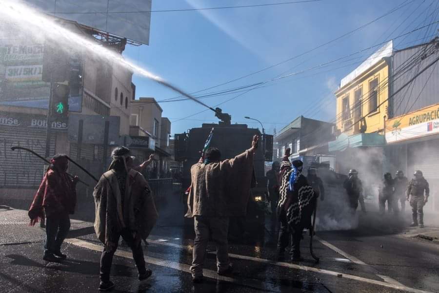 Carabineros disuelven protesta indígena en Chile