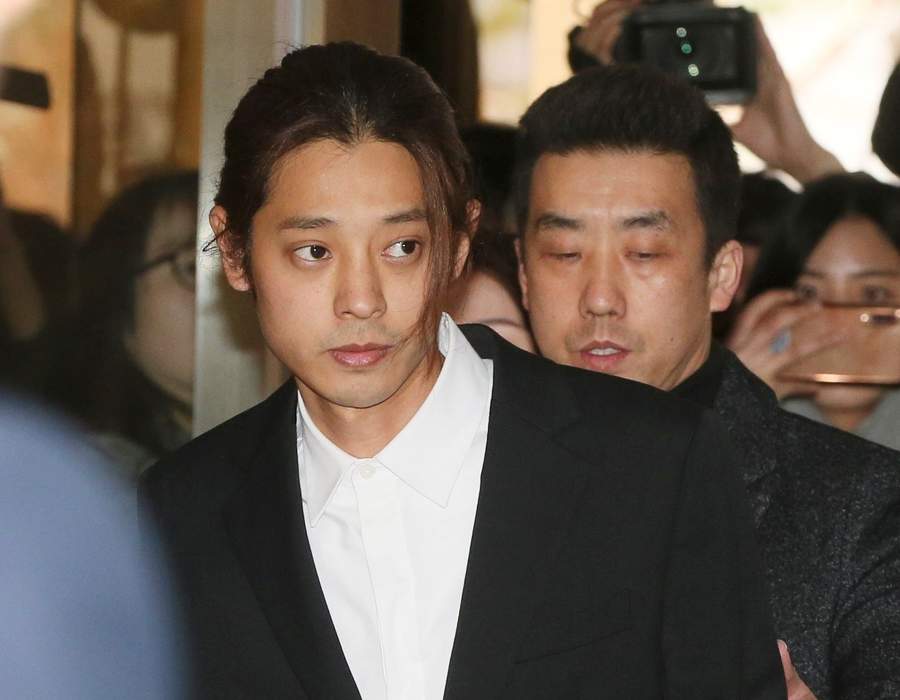El cantante de K-pop Jung Joon-young fue arrestado bajo acusaciones de que compartió ilegalmente videos íntimos. (ARCHIVO)  