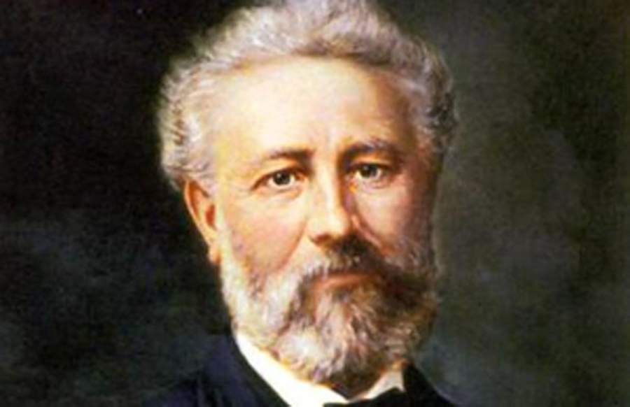 1905: Ve la última luz Julio Verne, célebre escritor, poeta y dramaturgo francés