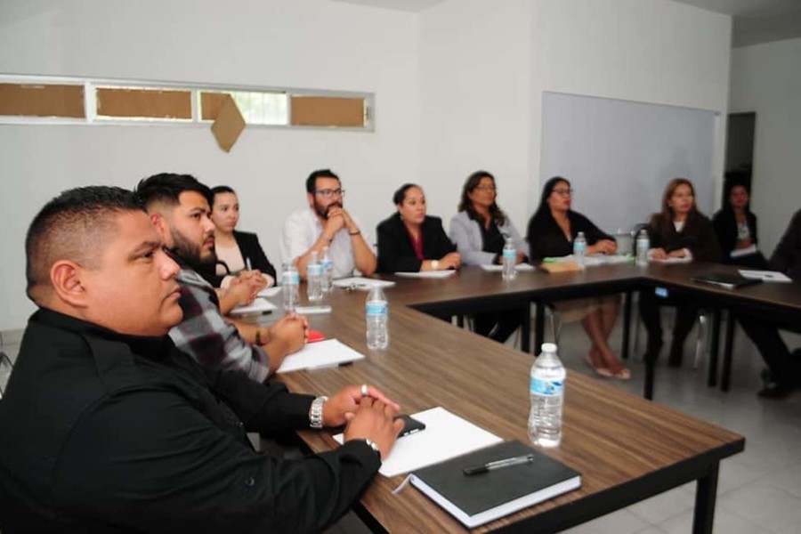 Matamoros realiza reuniones con directores de diferentes dependencias para socializar el tema de feminicidio. (EL SIGLO DE TORREÓN)