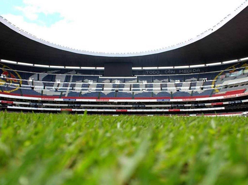 Azteca volverá a cambiar de pasto, según presidente de NFL México