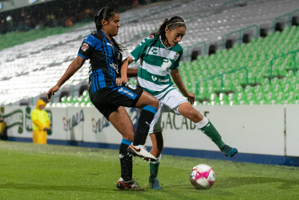 En el Torneo Apertura 2018 se registró un trepidante empate 2-2, marcado por las visitantes Rebeca Villuendas y Alejandra Tapia, mientras que por las locales, la zaguera Melissa Sosa y la volante Yahaira Flores.