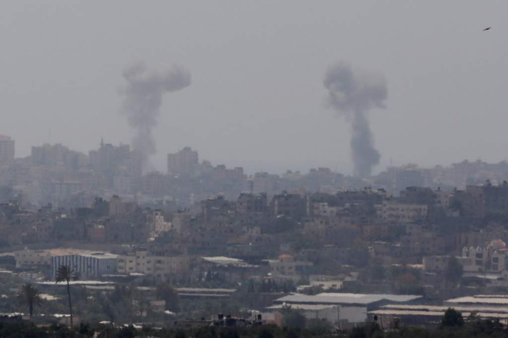 Lanzaron una tanda de bombardeos contra objetivos del movimiento islamista Hamás en Gaza. (ARCHIVO)