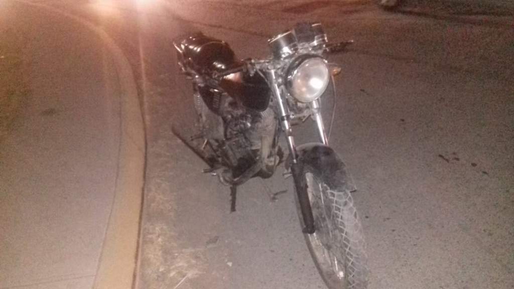 Pareja resulta lesionada en accidente de moto en Torreón