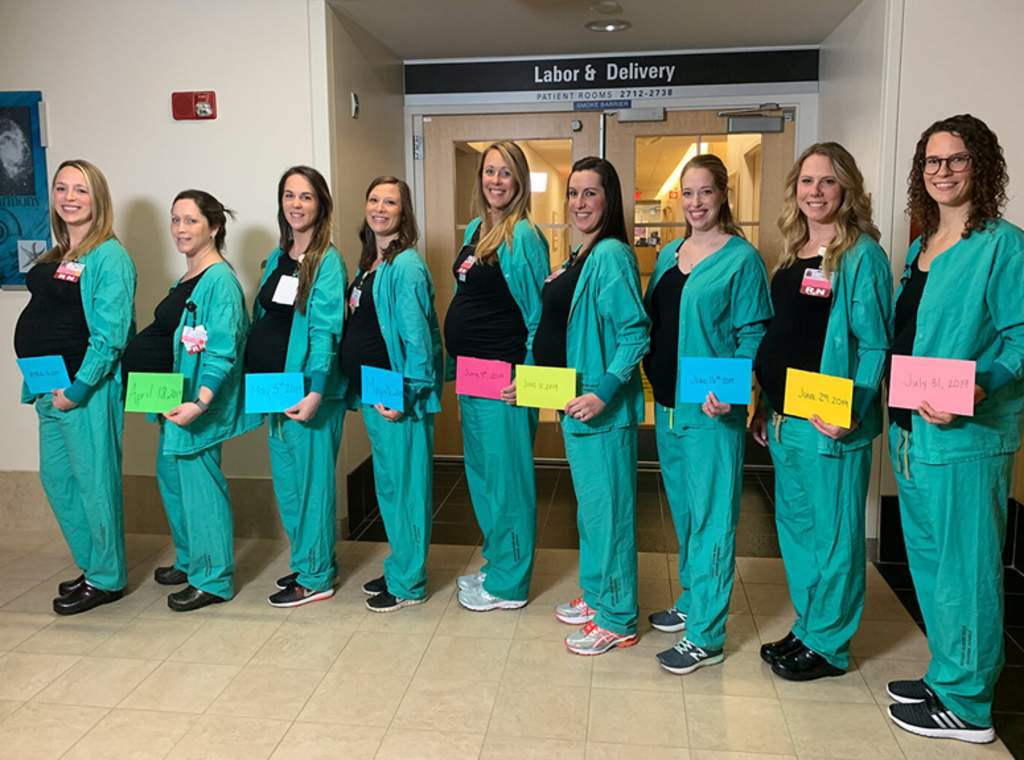 Ocho de las nueve mujeres aparecen en una imagen publicada en Facebook por el propio hospital. (INTERNET)