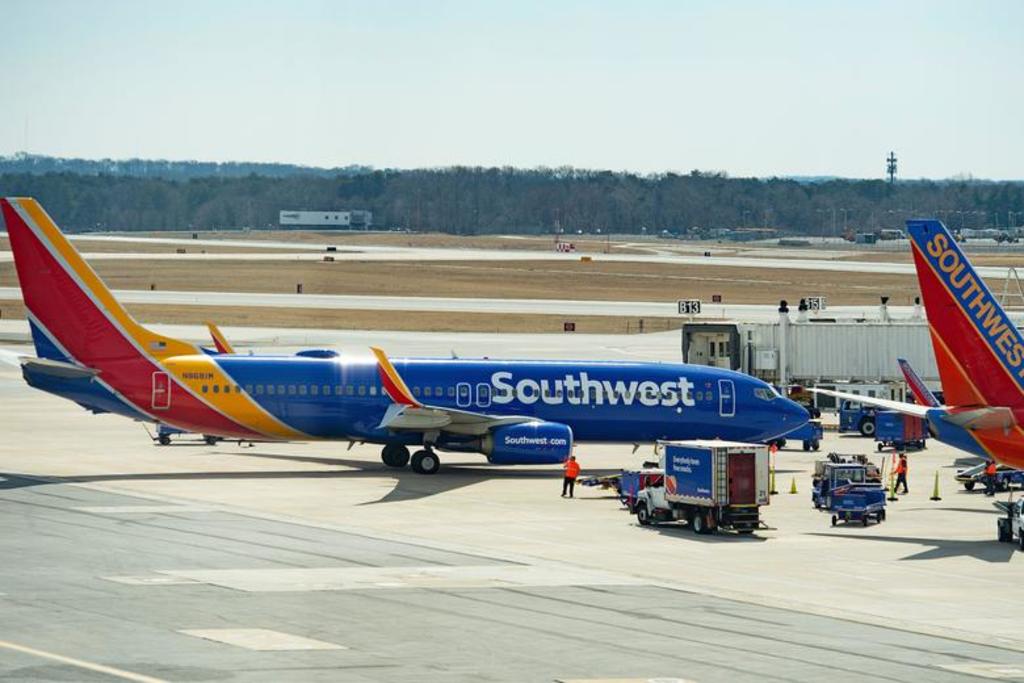 Un avión Boeing 737 Max de la aerolínea Southwest Airlines realizó un aterrizaje de emergencia ayer en Orlando, Florida. (TWITTER)