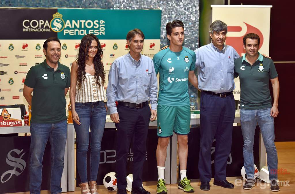 A un mes de su celebración, fue presentada este mediodía, la novena edición de la Copa Internacional Santos Peñoles. (Jesús Galindo)