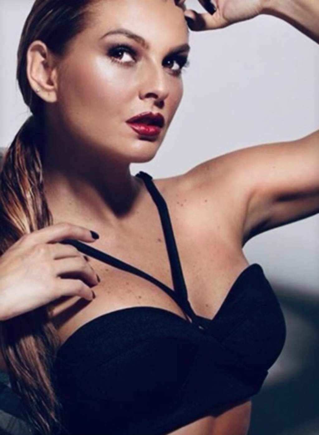 Marjorie de Sousa sorprende con un sexy escote en Instagram