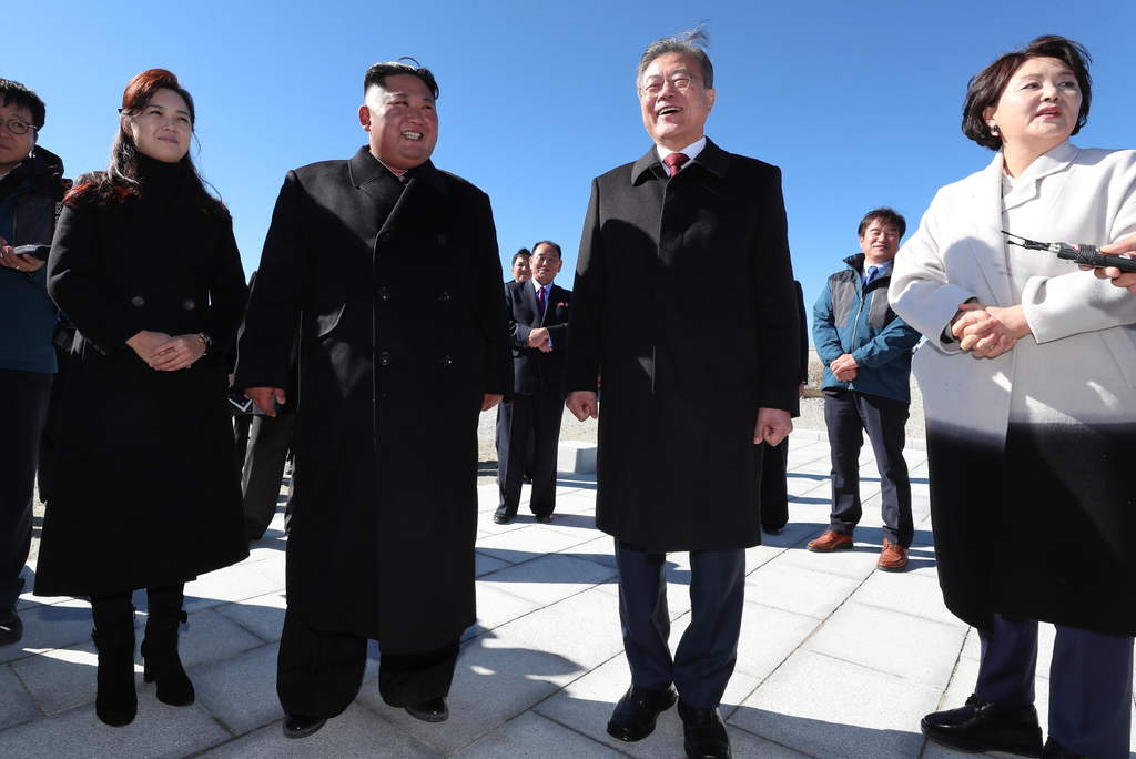 Durante la tercera cumbre intercoreana, que se llevó a cabo en Pyongyang, en septiembre pasado, el líder norcoreano acordó visitar Seúl, en una fecha próxima, para una cuarta cumbre, la cual estaba prevista para finales de 2018, pero no se concretó. (ARCHIVO)