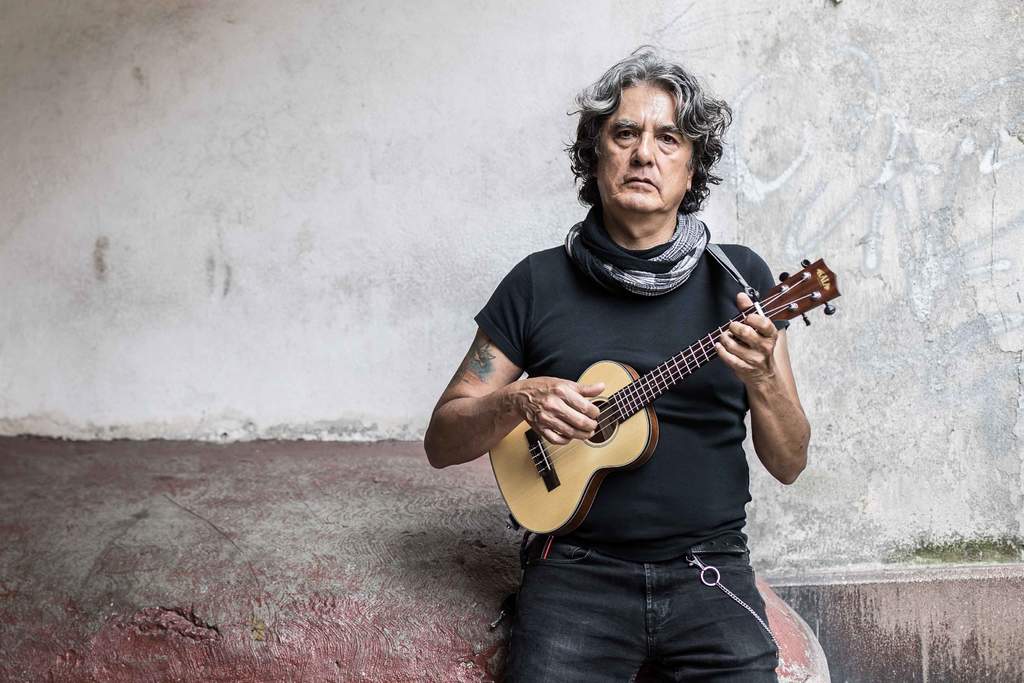 El compositor, bajista y escritor mexicano Armando Vega Gil nació en la Ciudad de México el 6 de julio de 1955. (ARCHIVO)
