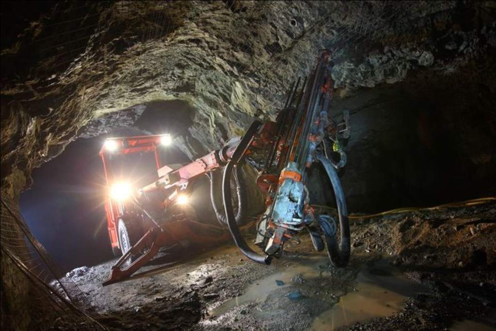 Los mineros de ambas secciones sindicales calificaron como positivo el resultado obtenido en esta negociación contractual, que los beneficia a ellos y a sus familias. (ARCHIVO)