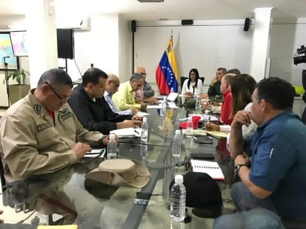 'Se ha decidido la intervención, reestructuración y modernización de la empresa Corpoelec', anunció la vicepresidenta Delcy Rodríguez en una declaración difundida por la estatal Venezolana de Televisión. (ESPECIAL)