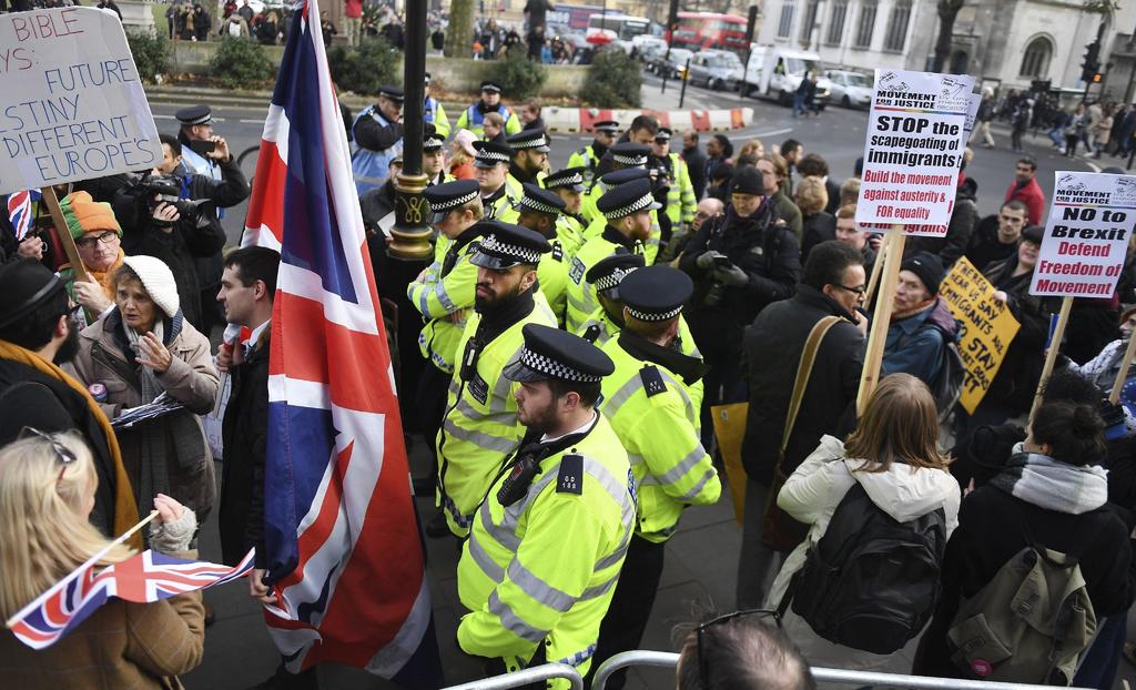 Policía británica en alerta por disturbios