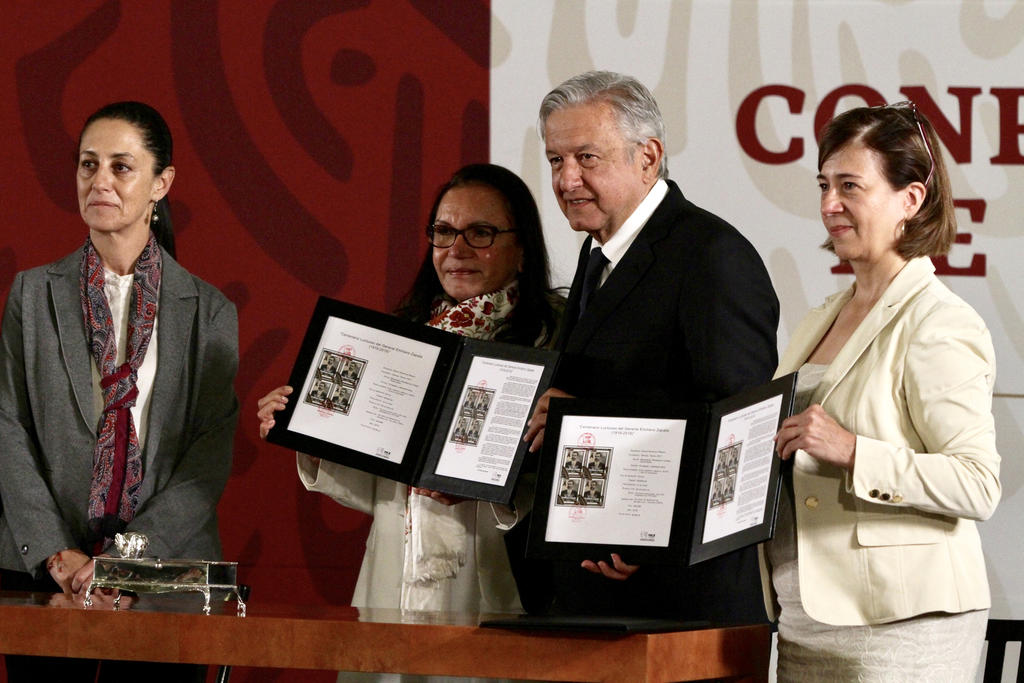 López Obrador canceló el timbre postal conmemorativo por el 100 aniversario luctuoso de Emiliano Zapata y dio a conocer que su imagen estará en una edición especial del boleto de Metro de la Ciudad de México, en un boleto de Lotería Nacional.  (NOTIMEX) 