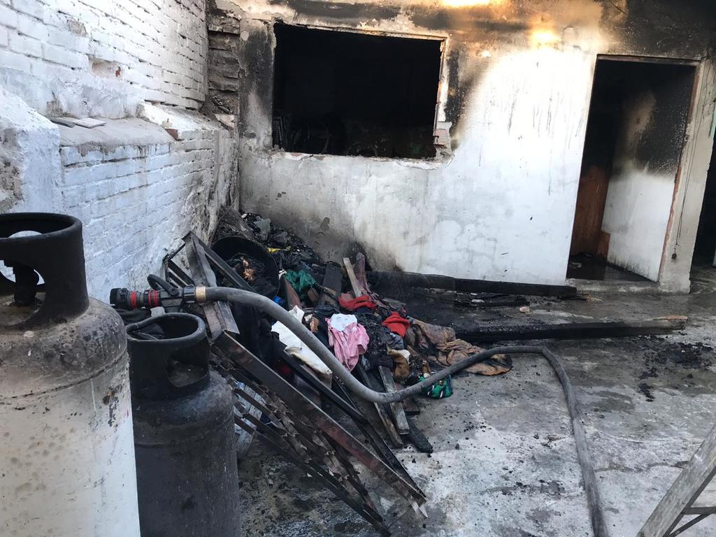 Cortocircuito provoca incendio de casa de Gómez Palacio