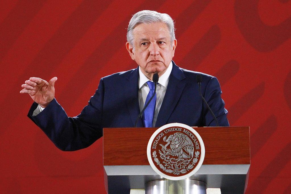 El presidente López Obrador dijo que el encuentro servirá para que Hacienda les informe sobre los datos que se tienen, pero también escuchar y tomar en cuenta sus puntos de vista, y que se busque por la vía del diálogo un acuerdo. (NOTIMEX) 
